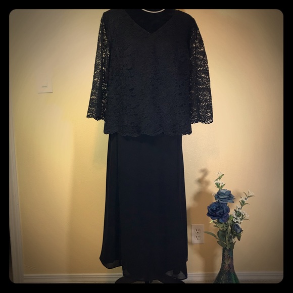 Maggy London Dresses & Skirts - Maggy London Black Lace Skirt Set